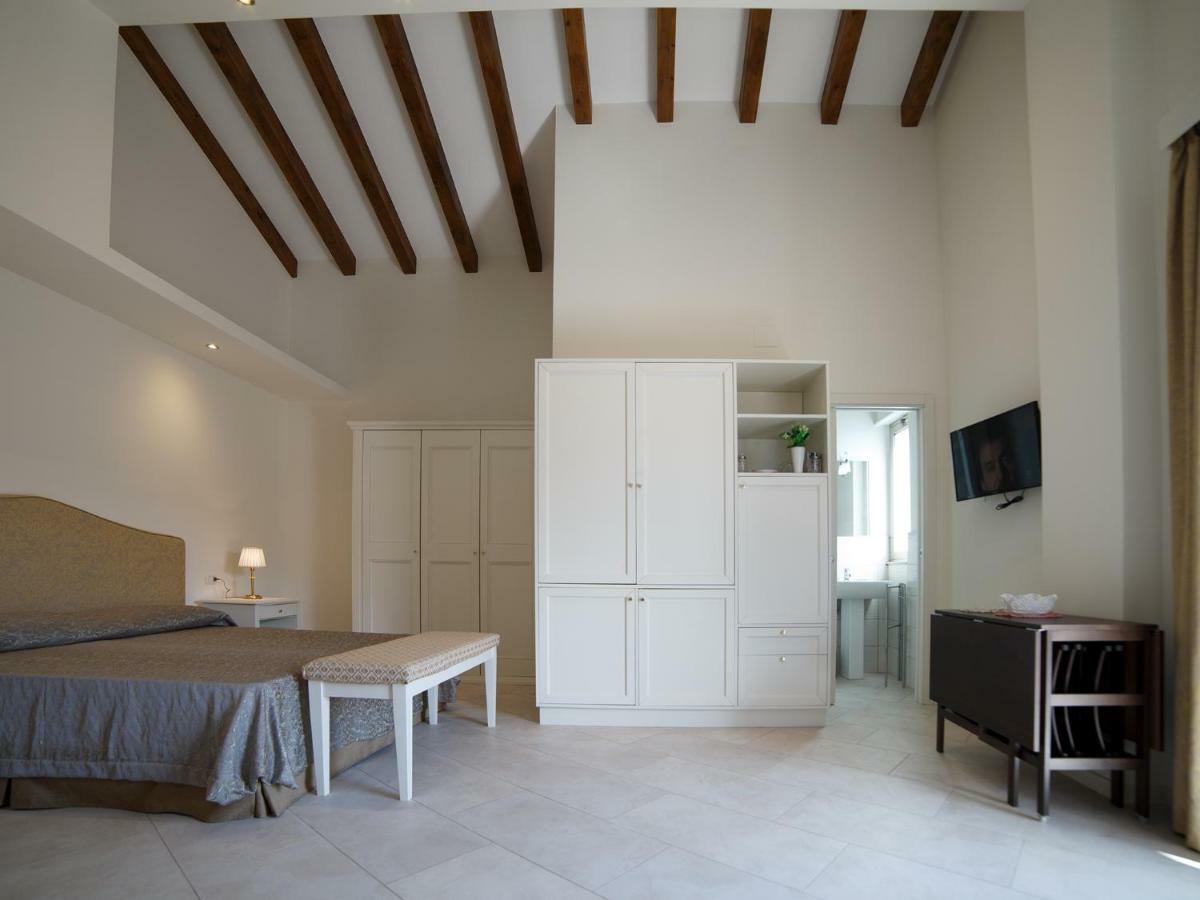 Marina Di Savoca Lejlighed Santa Teresa Di Riva Eksteriør billede