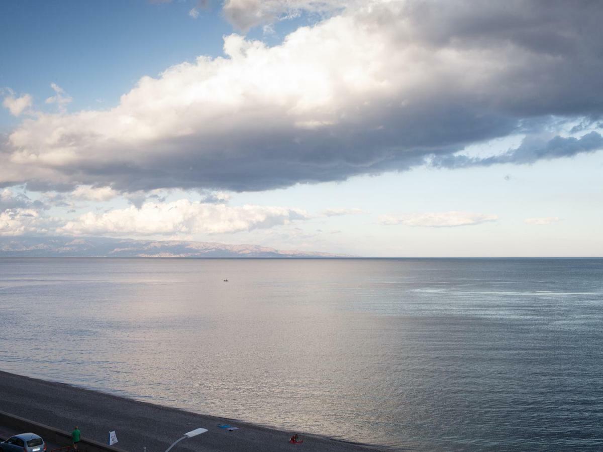 Marina Di Savoca Lejlighed Santa Teresa Di Riva Eksteriør billede