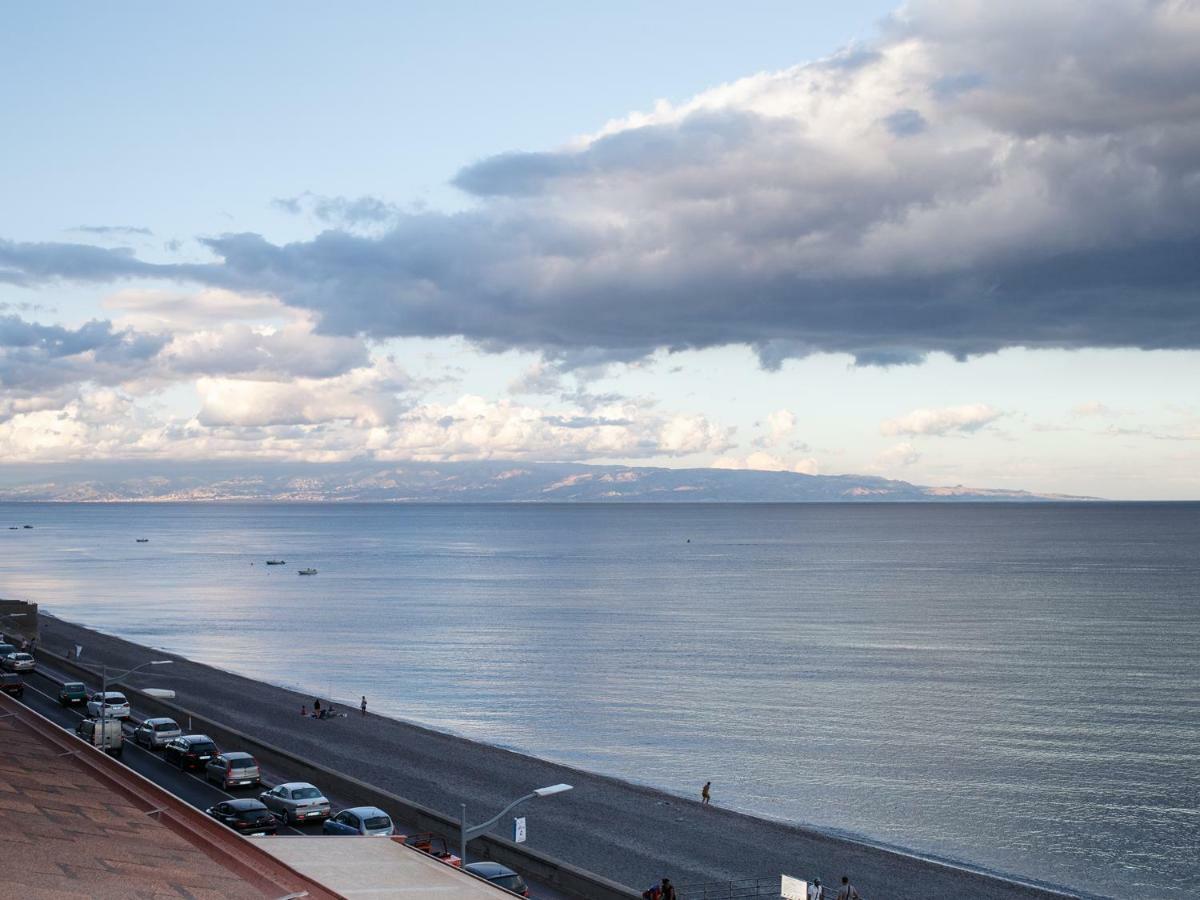 Marina Di Savoca Lejlighed Santa Teresa Di Riva Eksteriør billede